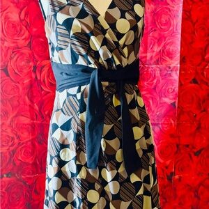 Elegant Geometric Print Wrap Dress